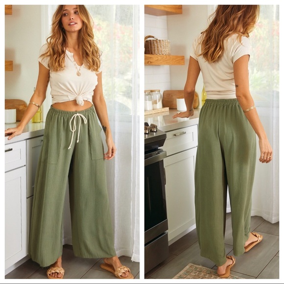 Stylish and Trendy Boho wide leg pants with pockets - Picture 3 of 4